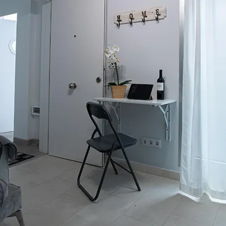 Centrico Cerca Playa, Silencioso, Comodo, Moderno Apartment *